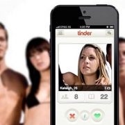 Coucher le premier soir sur Tinder : la mettre dans votre lit dès la première rencontre, c’est possible !