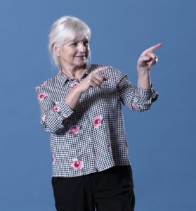 Comment lutter contre la solitude après 50 ans 